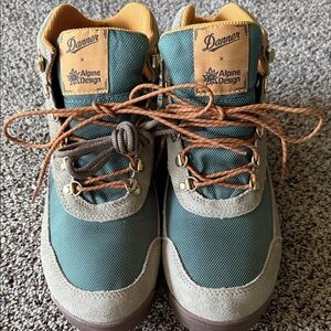 Danner Jag II Alpine Design Waterproof Women’s Hiking Winter Boots